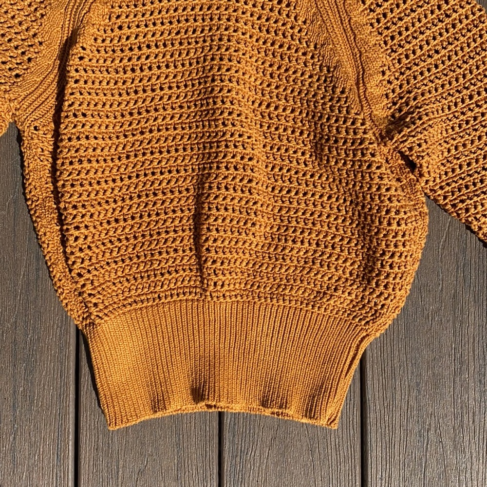 Uniqlo U sweater in XS - Picture 6 of 9